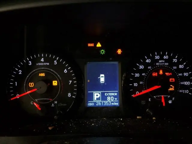 2015 TOYOTA SIENNA LE