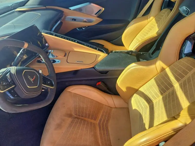 2025 CHEVROLET CORVETTE STINGRAY 2LT  