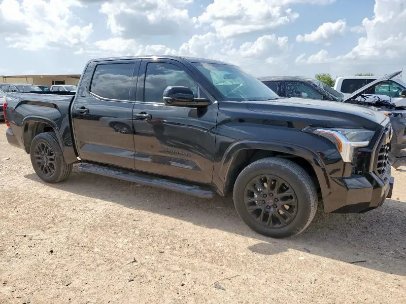2023 TOYOTA TUNDRA CREWMAX SR  