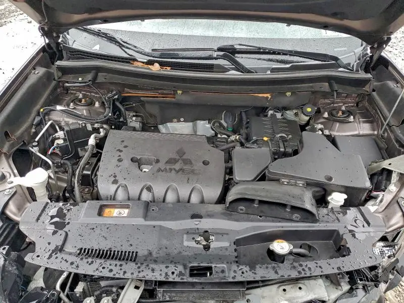 2018 MITSUBISHI OUTLANDER SE  