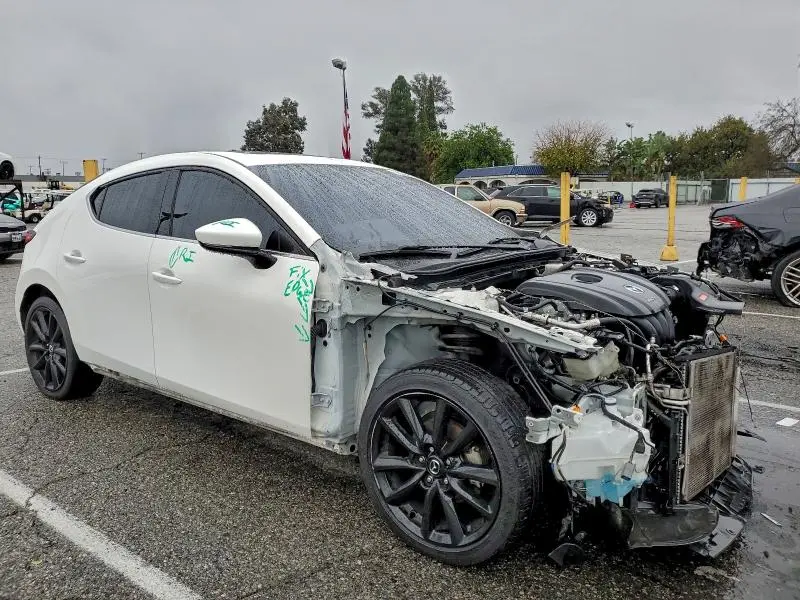 2022 MAZDA 3 PREMIUM  