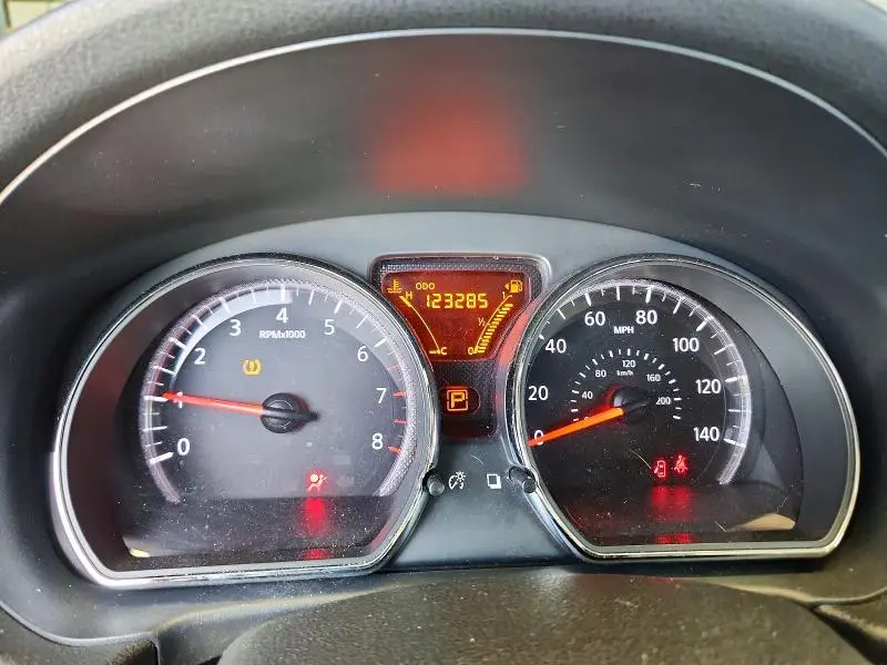 2014 NISSAN VERSA 1.6 SV  