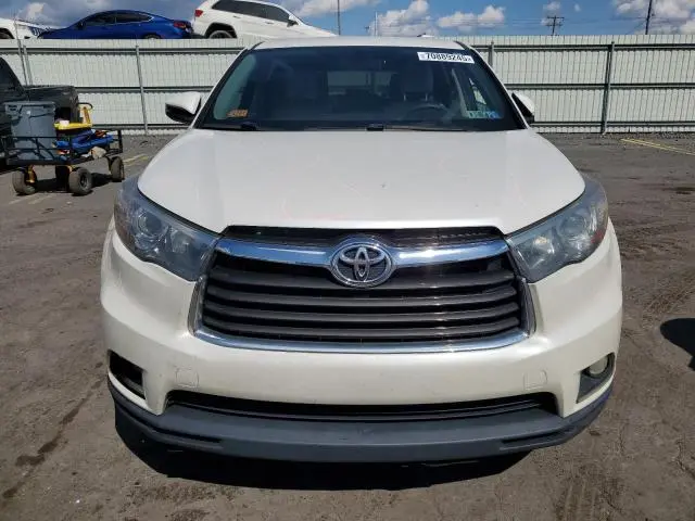 2016 TOYOTA HIGHLANDER LE  