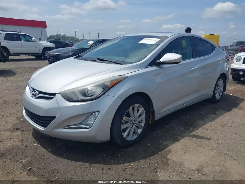 2015 HYUNDAI ELANTRA SE