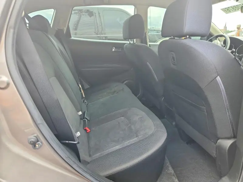 2010 NISSAN ROGUE S  