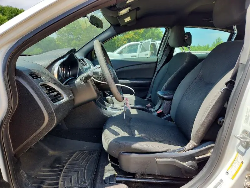 2013 DODGE AVENGER SE  