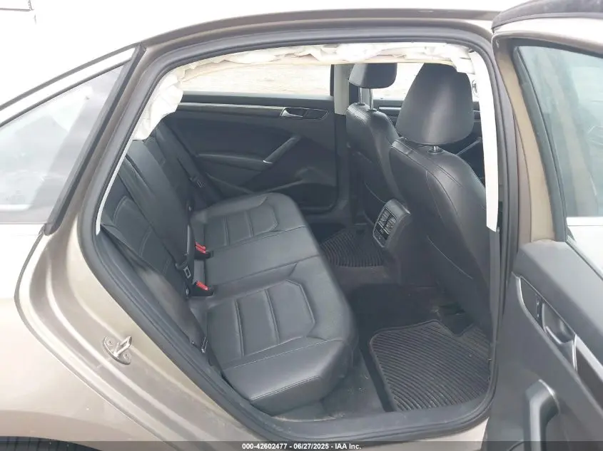 2016 VOLKSWAGEN PASSAT 1.8T SE
