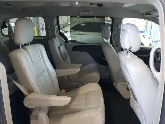 2011 CHRYSLER TOWN & COUNTRY TOURING L  