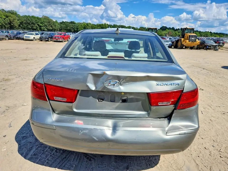 2010 HYUNDAI SONATA GLS  