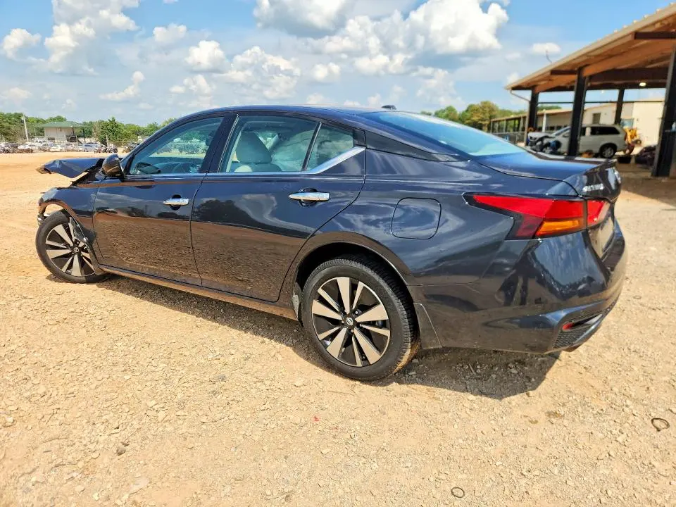 2019 NISSAN ALTIMA SV  