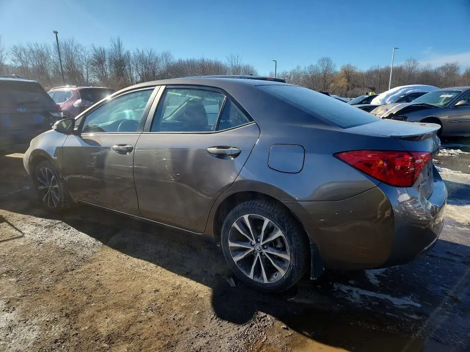 2017 TOYOTA COROLLA SE  