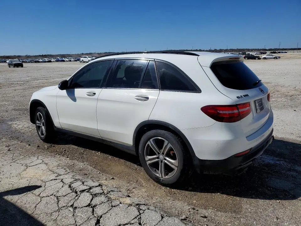 2017 MERCEDES-BENZ GLC 300  
