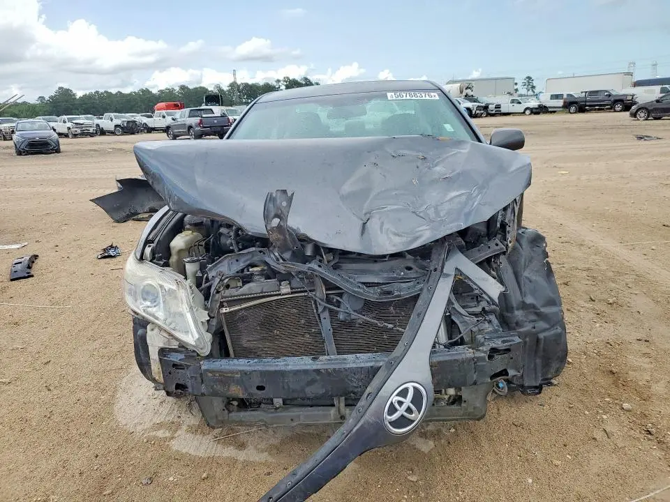 2010 TOYOTA CAMRY LE  