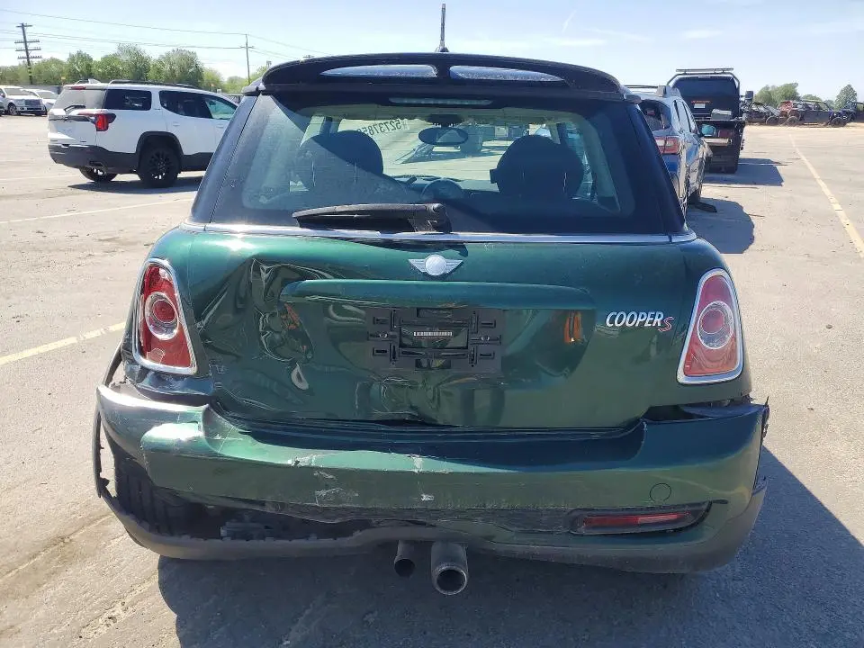 2011 MINI COOPER S  