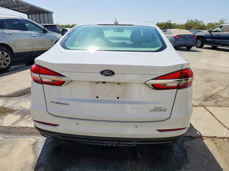 2019 FORD FUSION SE  