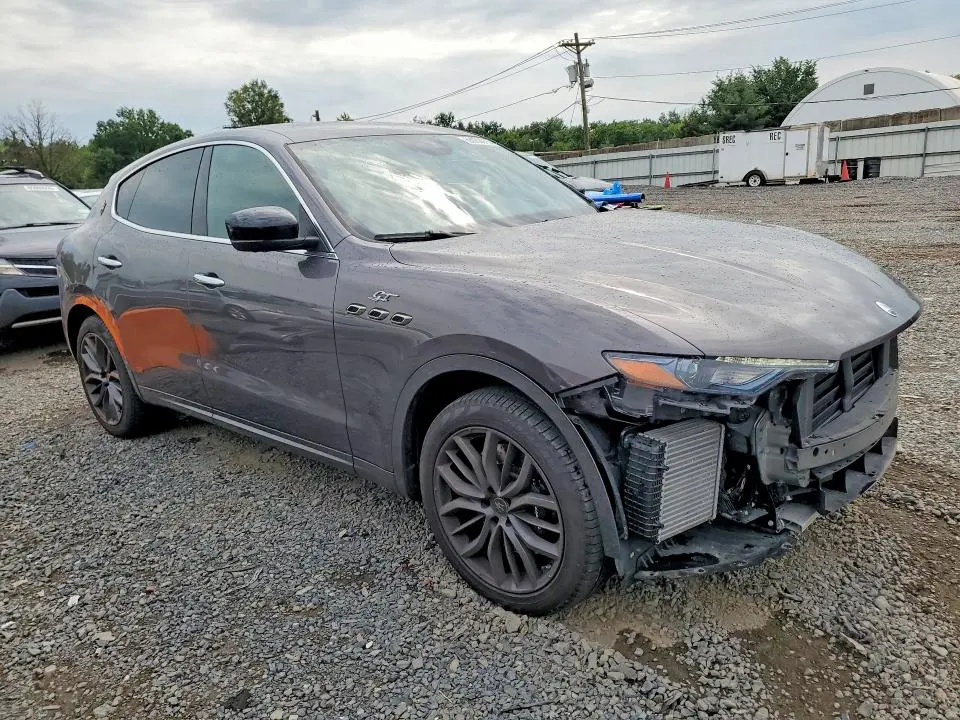 2024 MASERATI LEVANTE MODENA  
