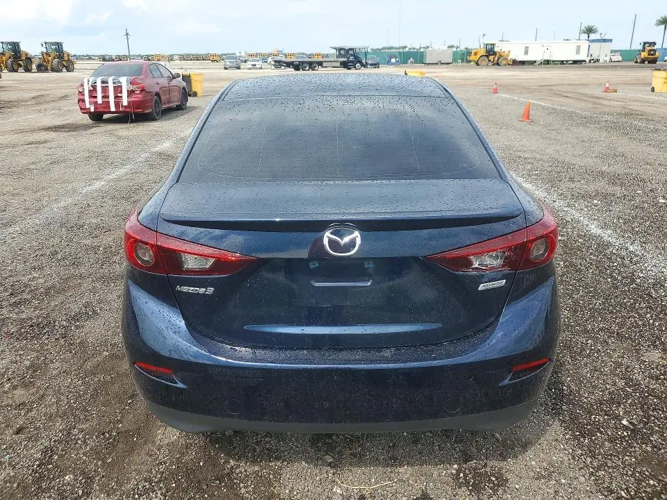 2018 MAZDA 3 TOURING  