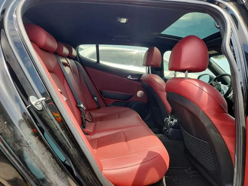 2022 KIA STINGER GT LINE  