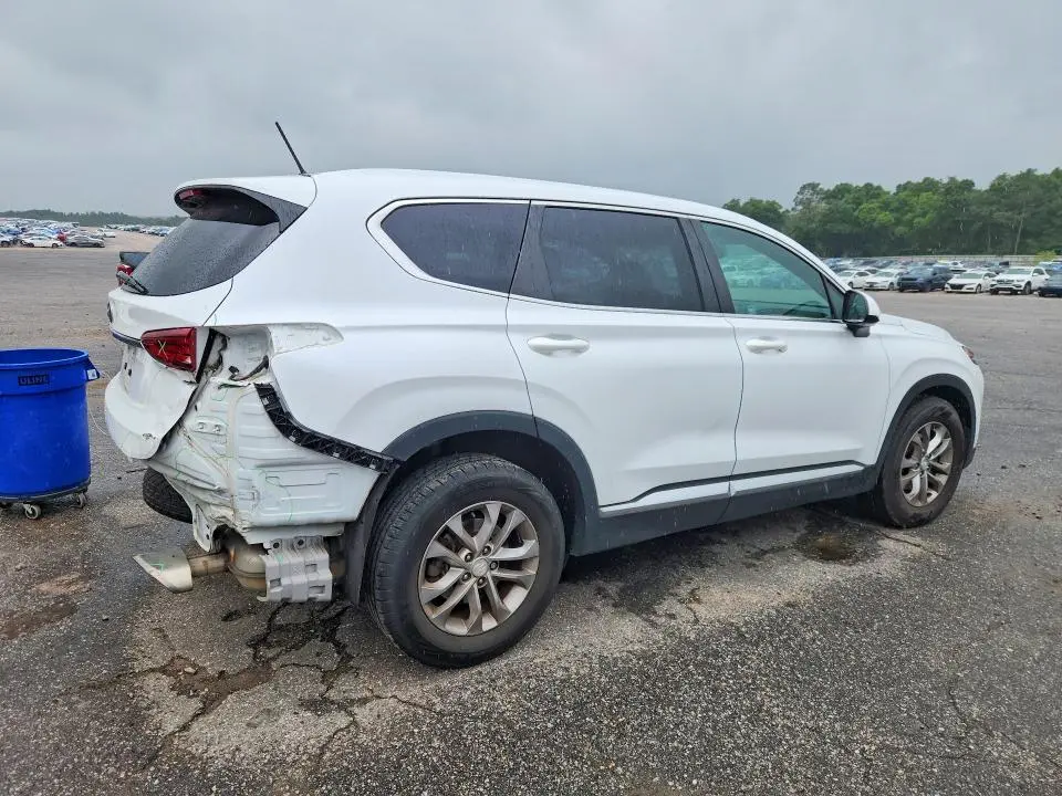 2020 HYUNDAI SANTA FE SE  