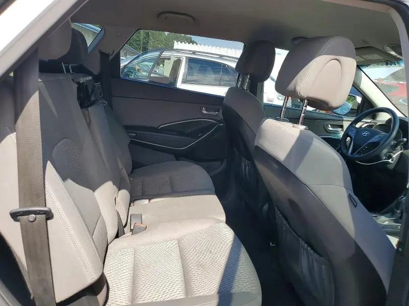 2016 HYUNDAI SANTA FE SE  