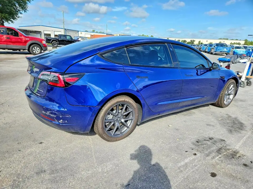 2022 TESLA MODEL 3   