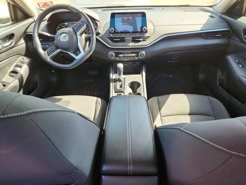 2019 NISSAN ALTIMA SV  