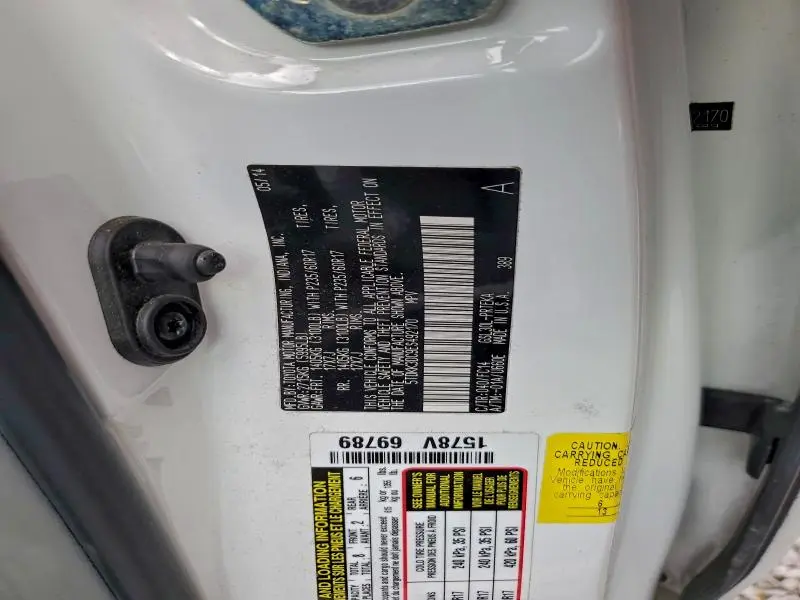 2014 TOYOTA SIENNA LE  