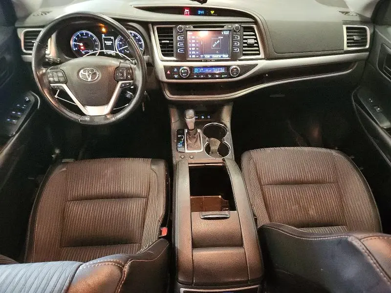 2019 TOYOTA HIGHLANDER LE PLUS  