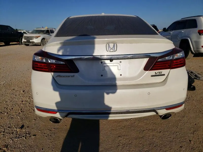 2017 HONDA ACCORD TOURING  