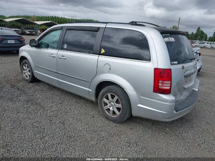 2010 CHRYSLER TOWN & COUNTRY TOURING