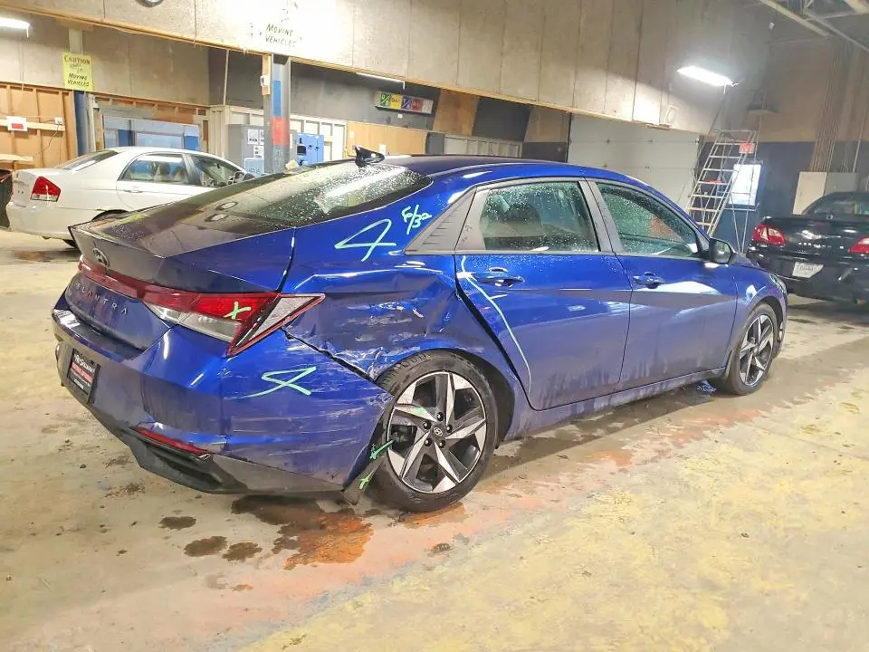 2023 HYUNDAI ELANTRA SEL  