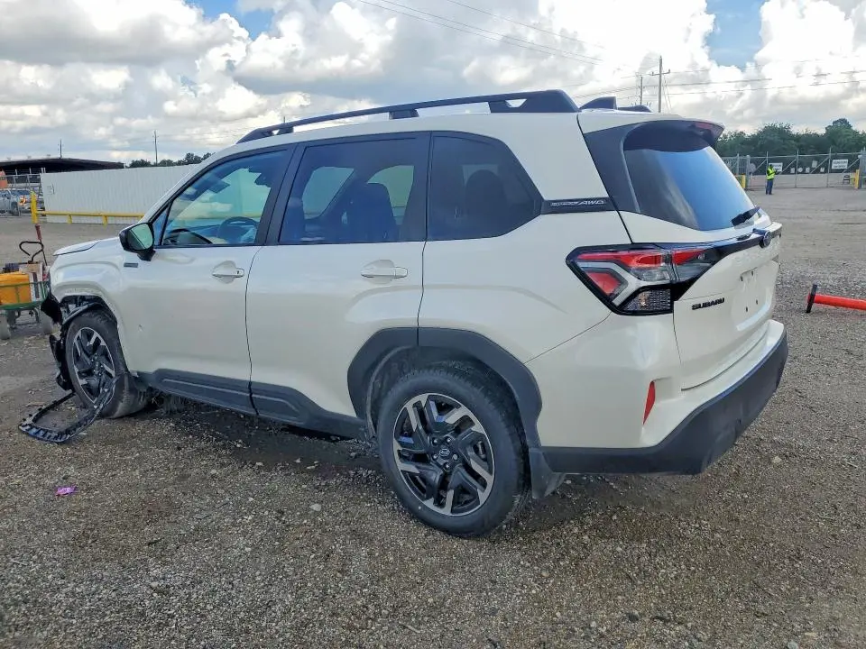 2025 SUBARU FORESTER PREMIUM  