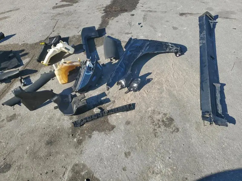 2023 MAZDA 3 PREFERRED  