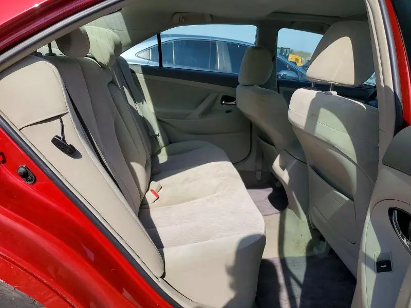 2010 TOYOTA CAMRY LE  