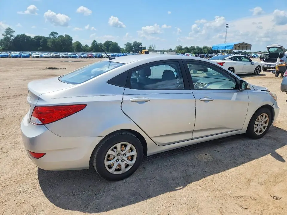 2012 HYUNDAI ACCENT GLS  