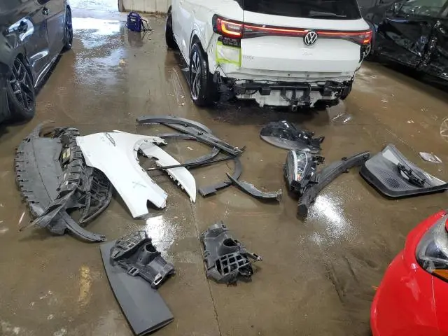 2023 VOLKSWAGEN ID.4 PRO  