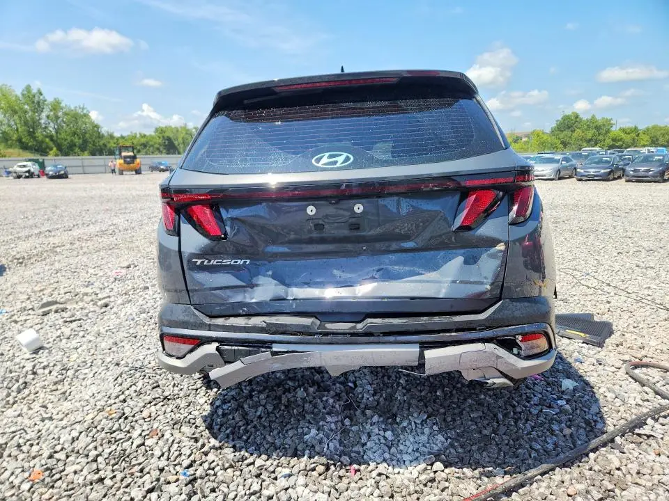 2025 HYUNDAI TUCSON SE  