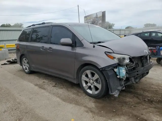 2011 TOYOTA SIENNA SPORT  