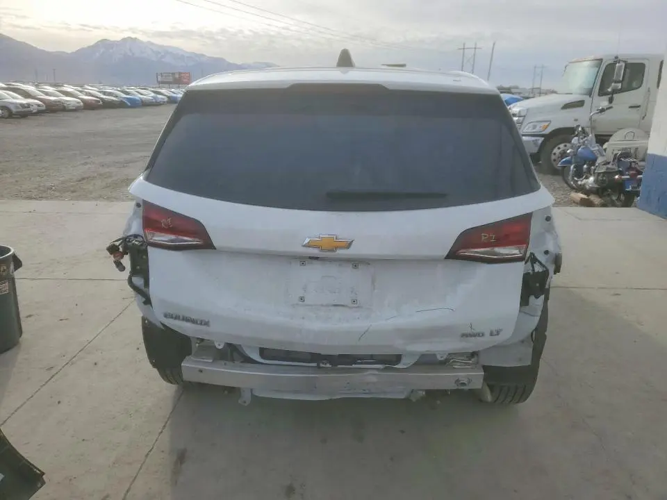 2022 CHEVROLET EQUINOX LT  