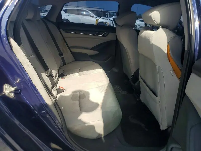2018 HONDA ACCORD LX  