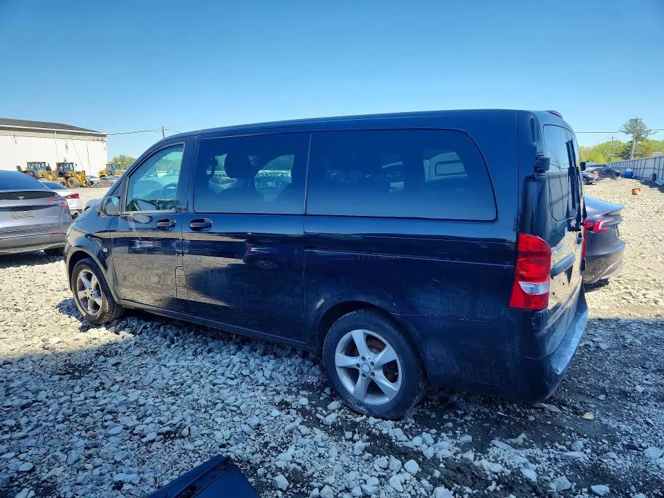 2017 MERCEDES-BENZ METRIS   