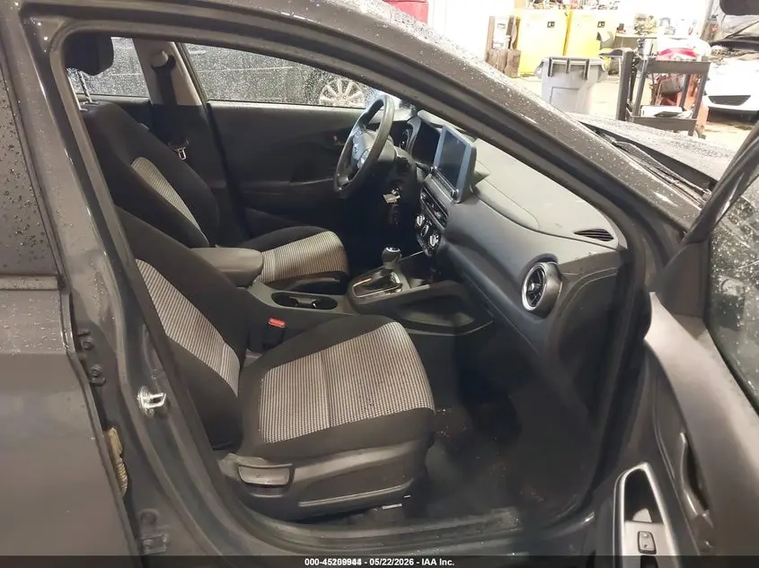 2023 HYUNDAI KONA SE