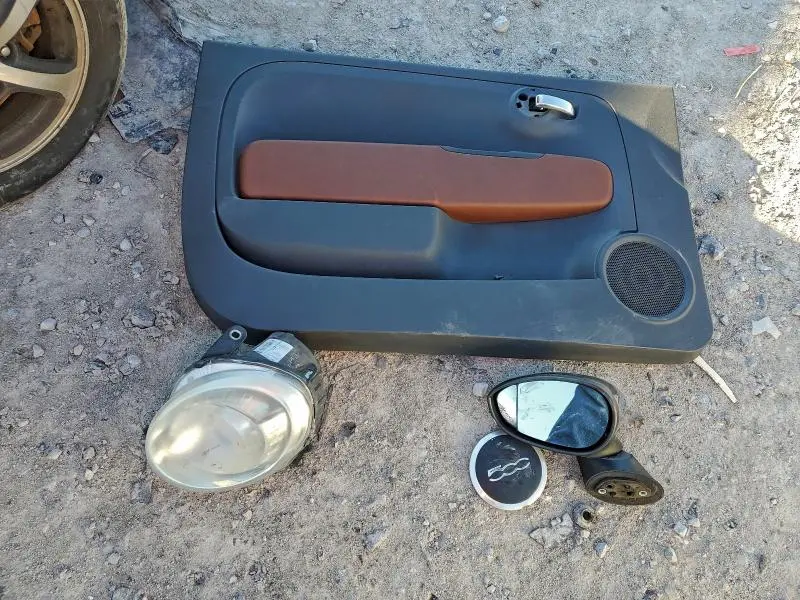 2012 FIAT 500 LOUNGE  