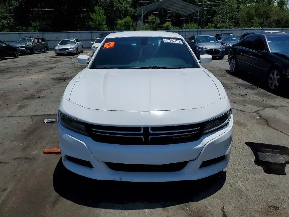 2015 DODGE CHARGER SE  