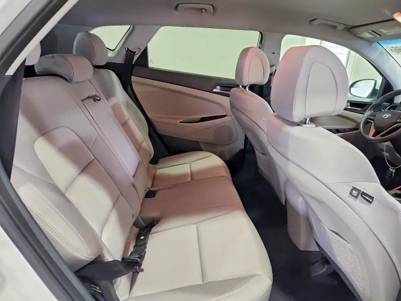 2018 HYUNDAI TUCSON SE  
