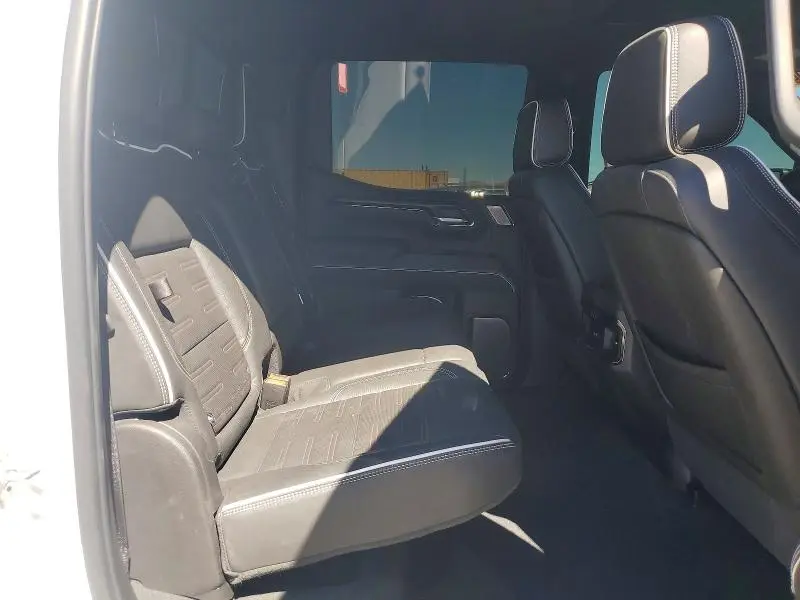 2023 GMC SIERRA K1500 AT4X  