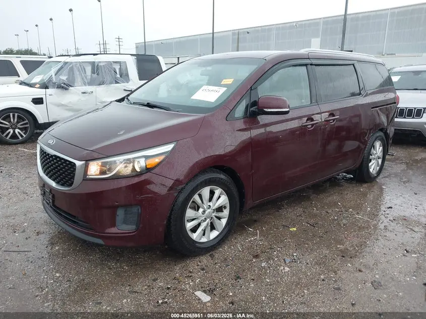 2017 KIA SEDONA LX