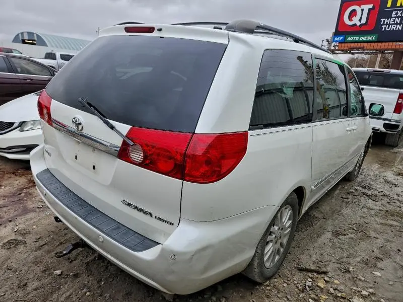 2010 TOYOTA SIENNA XLE  