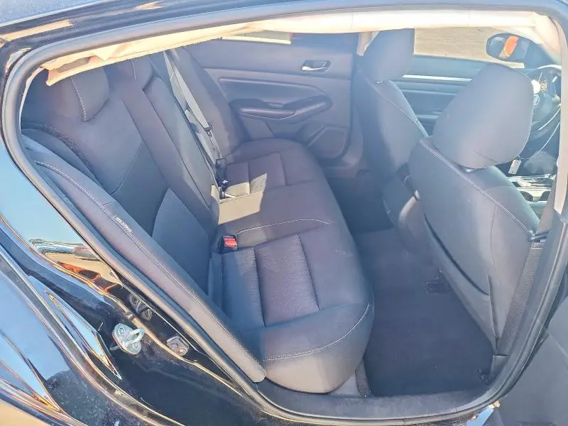 2022 NISSAN ALTIMA SV  