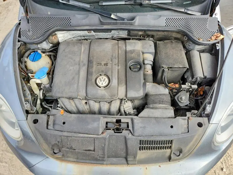 2012 VOLKSWAGEN BEETLE   